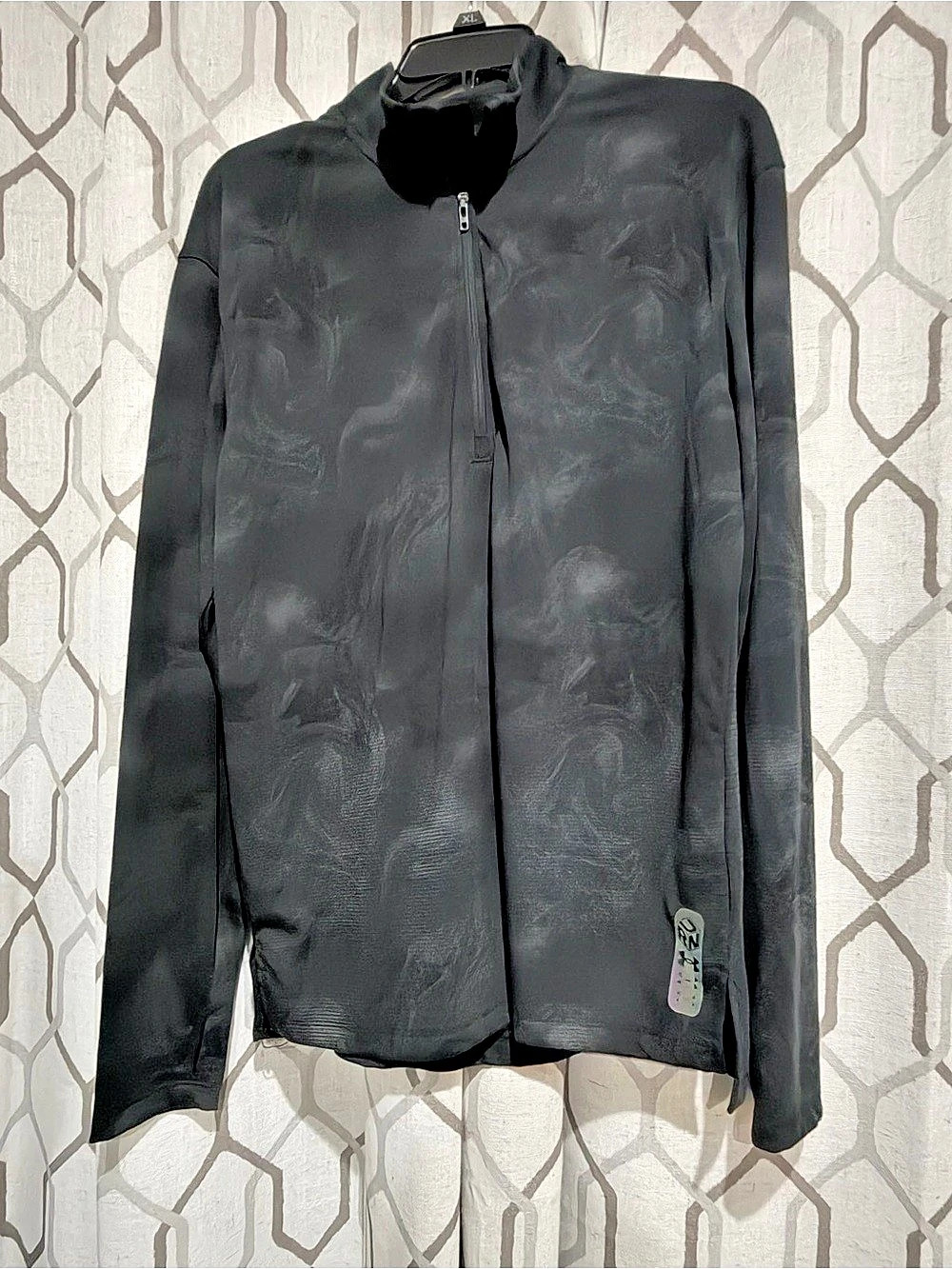 Under Armour Men's Black Long Sleeve Size Medium Like New